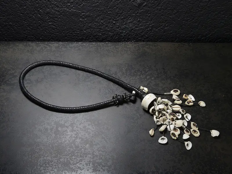 Collier de coquillages