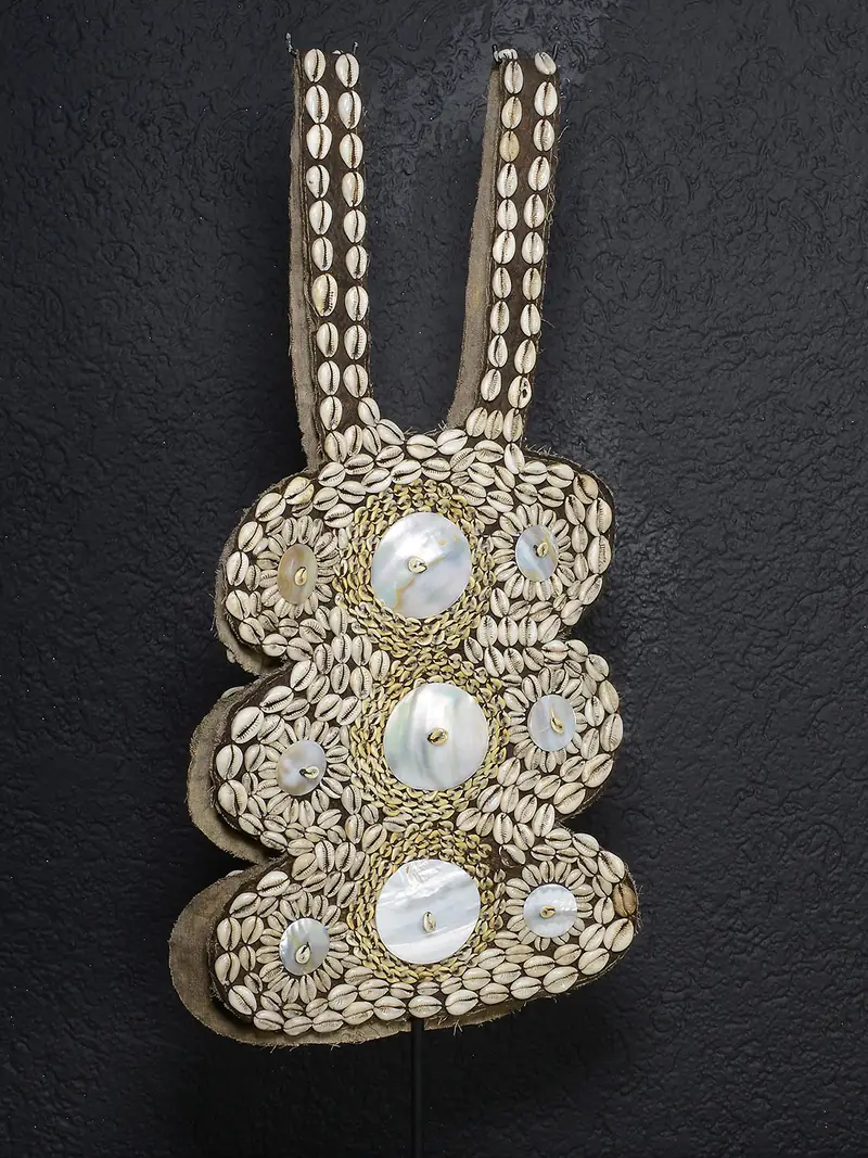 Plastron en coquillages