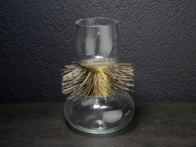 Vase en verre à collerette